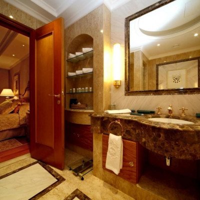 Madina Oberoi image