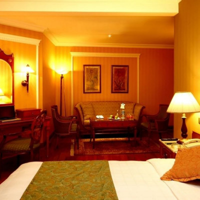 Madina Oberoi image