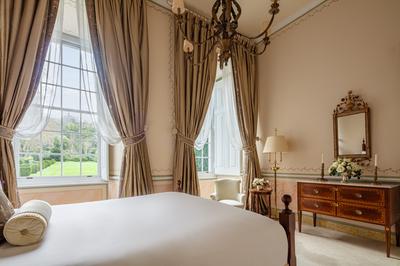 Superior Room with Pool View - Twin