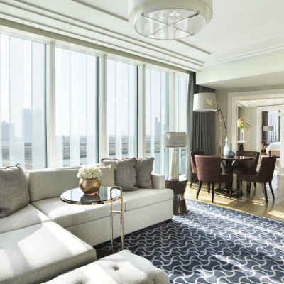 Deluxe Four Seasons Executive Suite