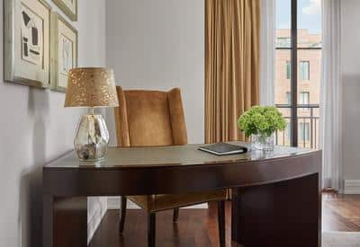 Premier Corner King Room
