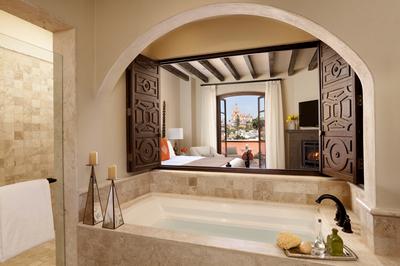 Parroquia Suite