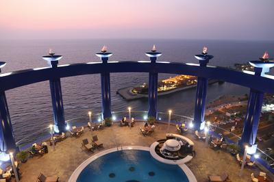 Sky Lounge