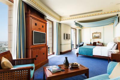 Louloua Room