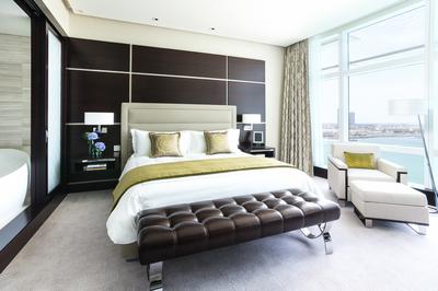 1-Bedroom Deluxe Suite
