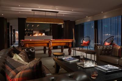 Manor Club - Cigar Room