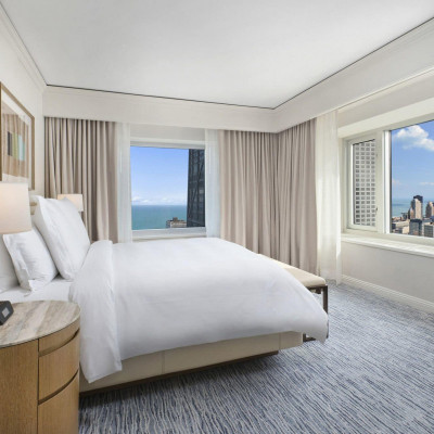 Four Seasons Hotel Chicago image