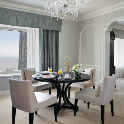 Four Seasons Hotel Chicago image