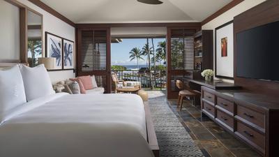 Ocean-View Deluxe Room