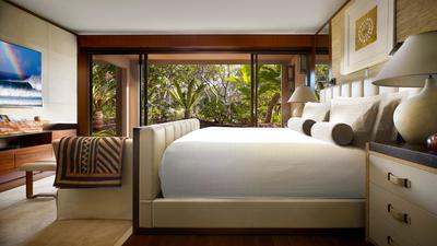 Four Seasons Garden-View Suite