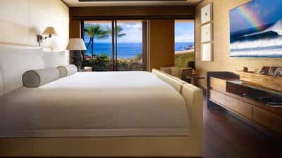 Four Seasons Oceanfront Studio Suite