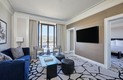 Beverly Presidential Suite
