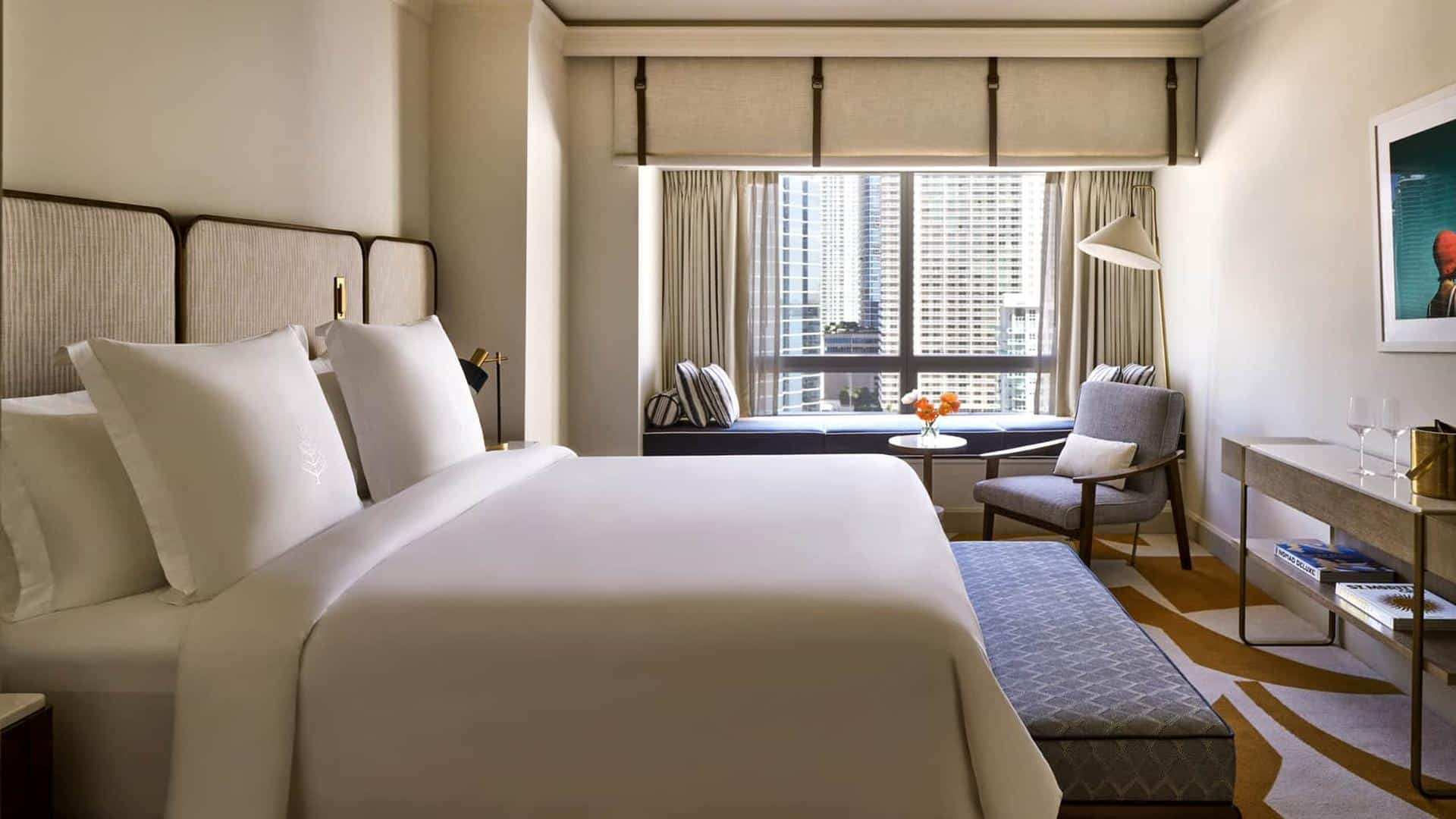 Grand Bayfront Corner Suite