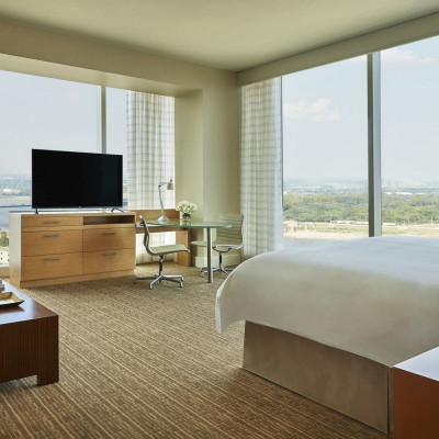Four Seasons Hotel St. Louis image