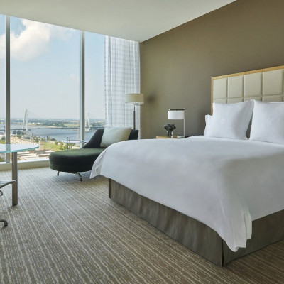Four Seasons Hotel St. Louis image
