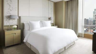 1-Bedroom Deluxe Corner Suite