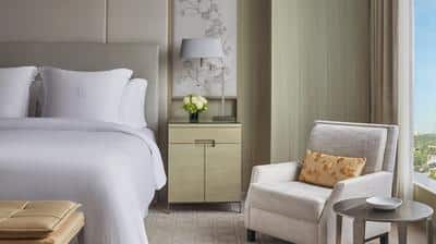 1-Bedroom Premiere Suite