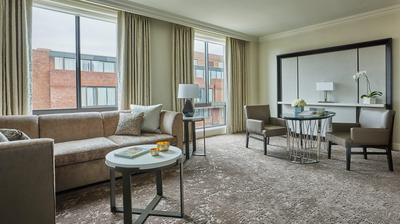 Premier Suite - West Wing