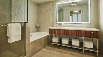 Premier Suite - West Wing