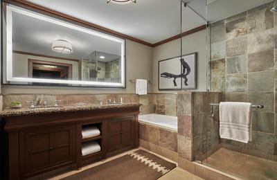 Deluxe Room King