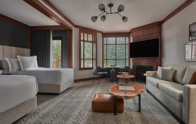 Deluxe Room Two Twins