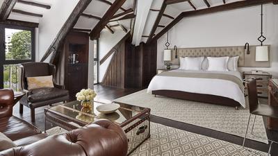 Grand Premier Room