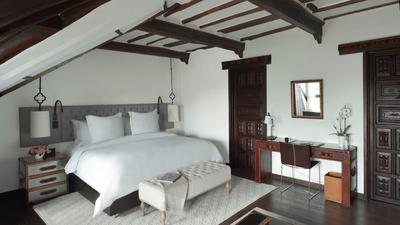 Grand Premier Room