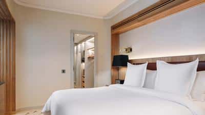Four Seasons Junior Suite
