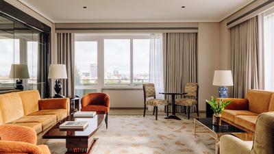 Four Seasons 1-Bedroom Suite