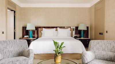 Four Seasons 1-Bedroom Suite
