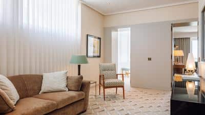 1-Bedroom Deluxe Suite