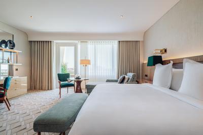 1-Bedroom Deluxe Suite