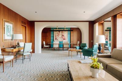 Almada Negreiros Suite