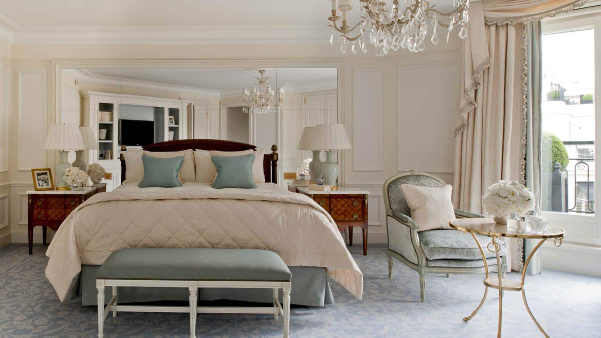 Four Seasons Hotel George V, Paris