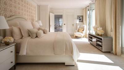 Eiffel Tower Suite - Two Bedroom