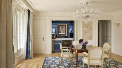 Eiffel Parisian Suite
