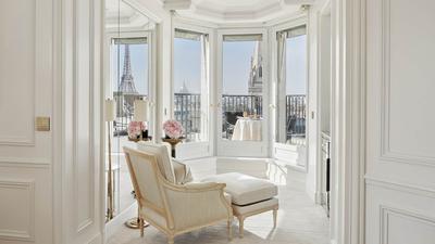 Eiffel Tower Suite - Two Bedroom