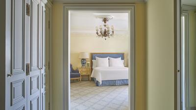2-Bedroom Deluxe Suite