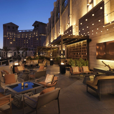 Five Grill & Lounge