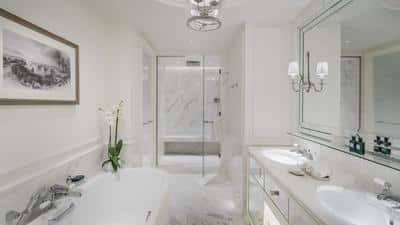 Executive Sea-View Suite