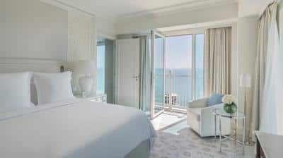 Executive Sea-View Suite