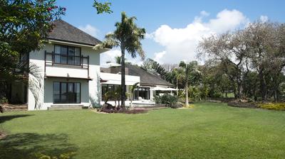 Four-Bedroom Premium Private Retreat
