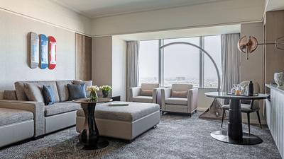 Four Seasons Executive Suite