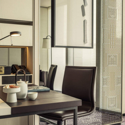 Corner Premier Room