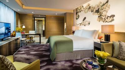 Club Grand Room