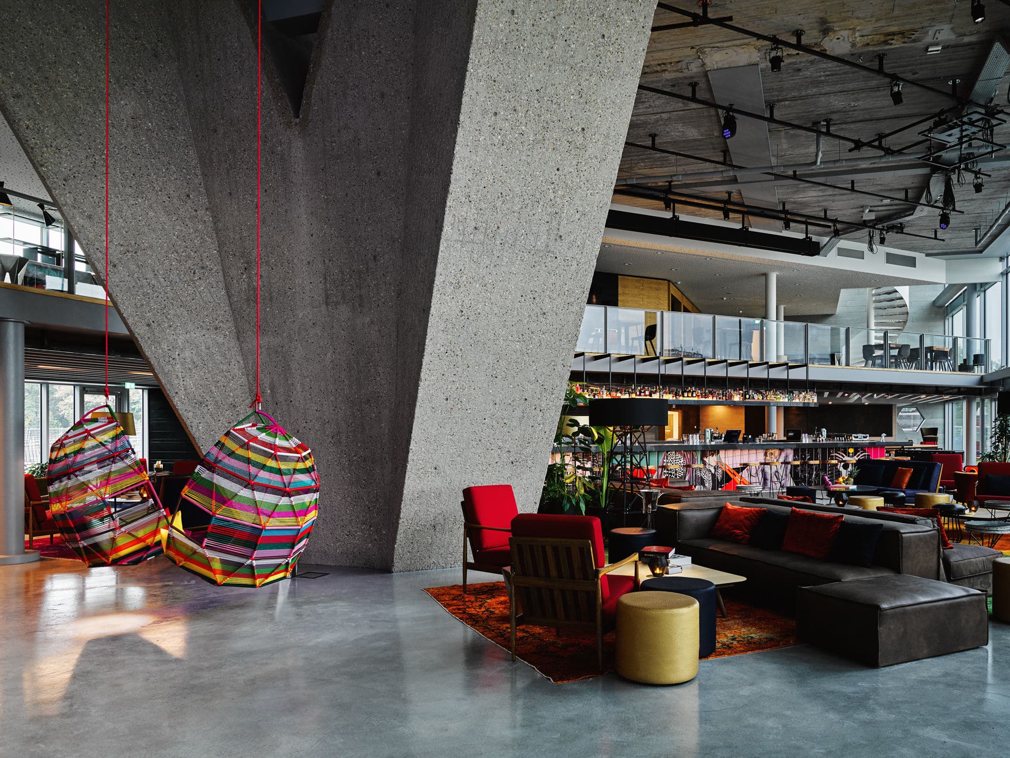 Sir Adam Hotel