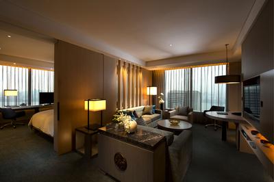Grand King Corner Suite River View