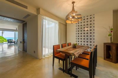 Bi-level Suite