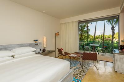 Hyatt Room - Beach Area