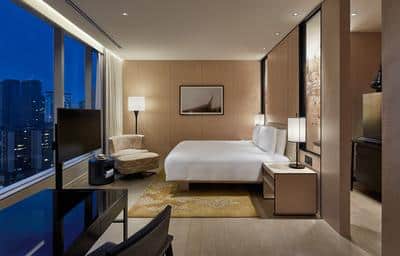 1 King Bed